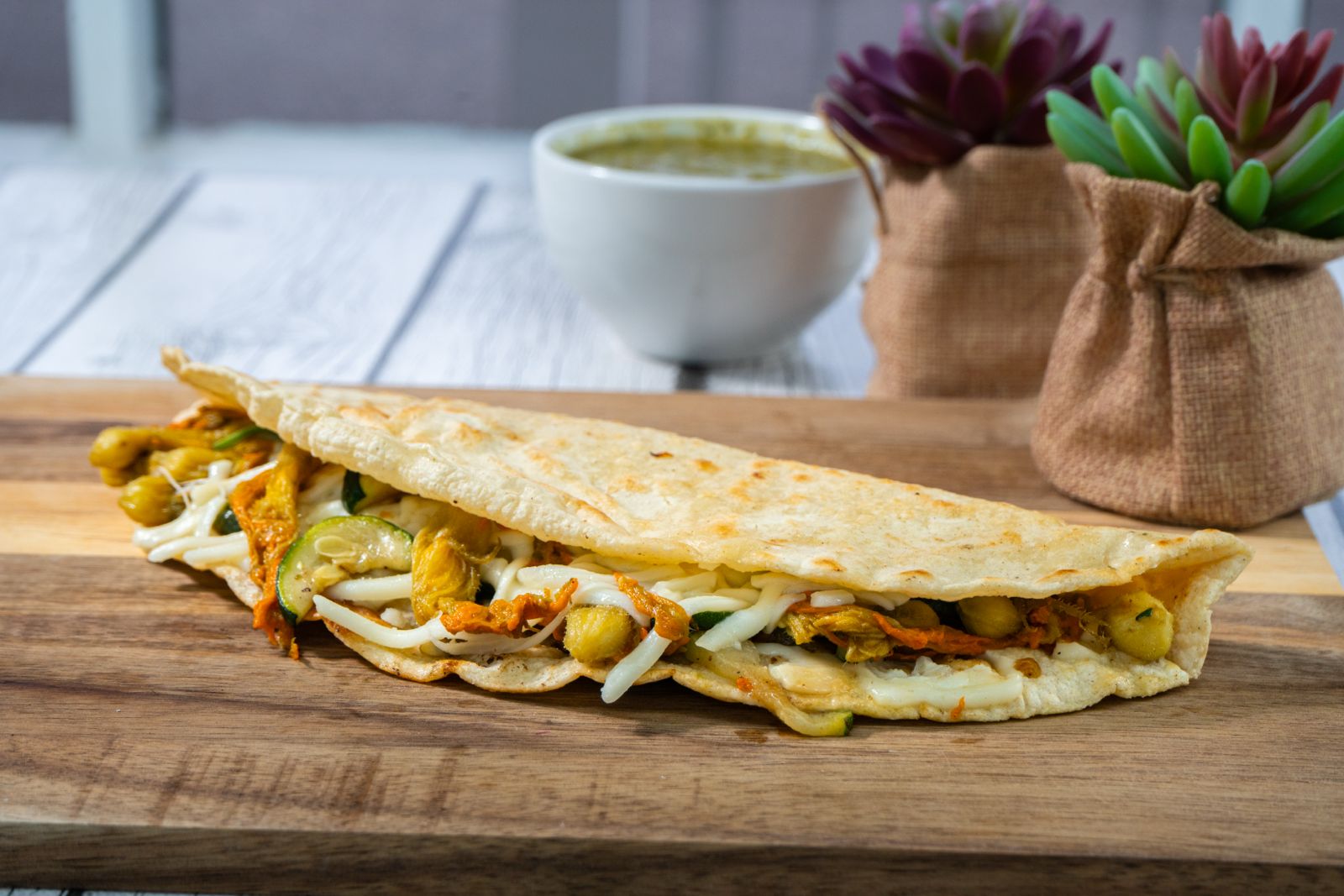 Platillo auténtico estilo Puebla y mariscos en Villas Pueblita Indianápolis - Foto # 1